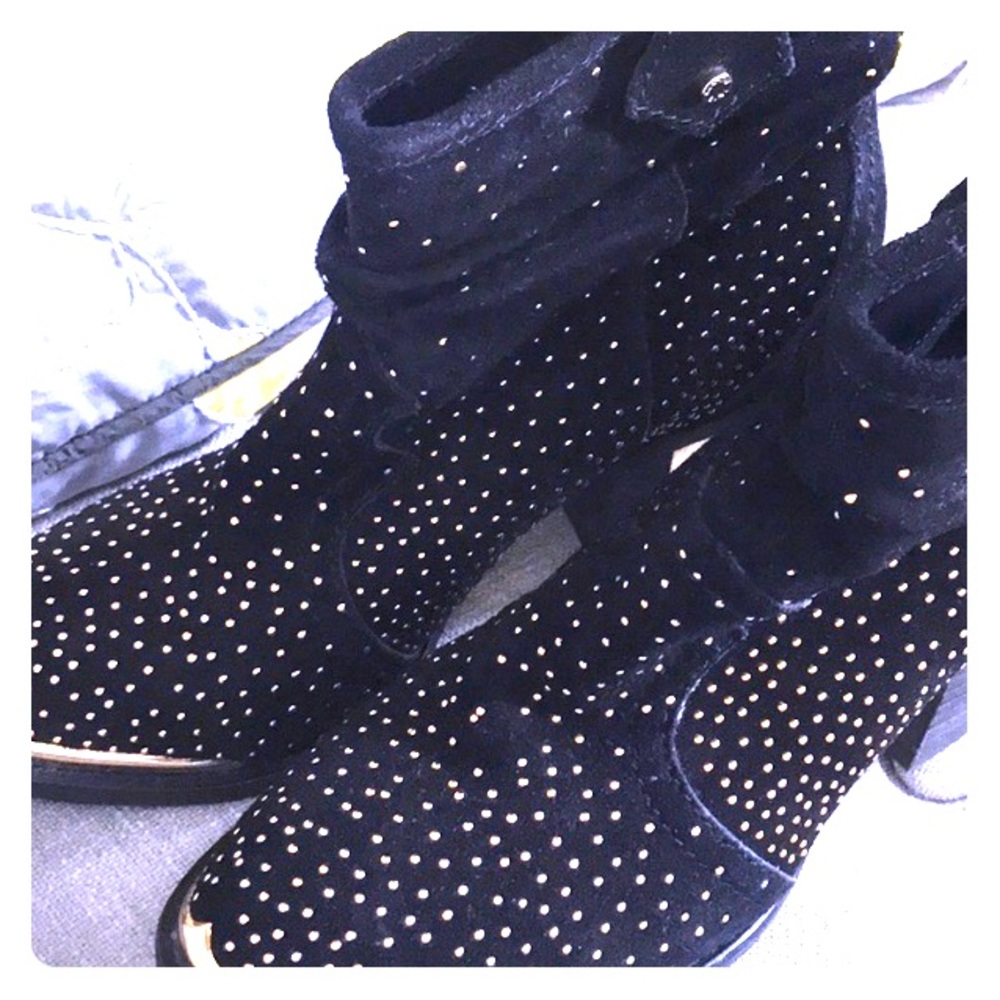 Black Gianni Bini Boots